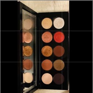 Lightly used Pat McGrath Mothership palette